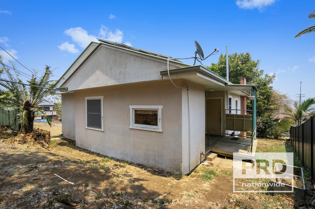 2 Hilton Avenue LISMORE 10