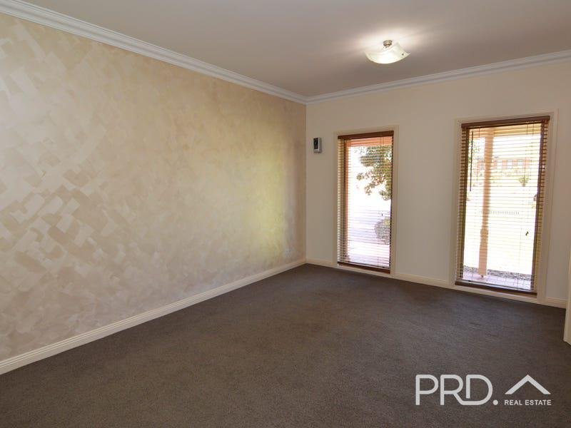 2 Hocking Court MERBEIN 8