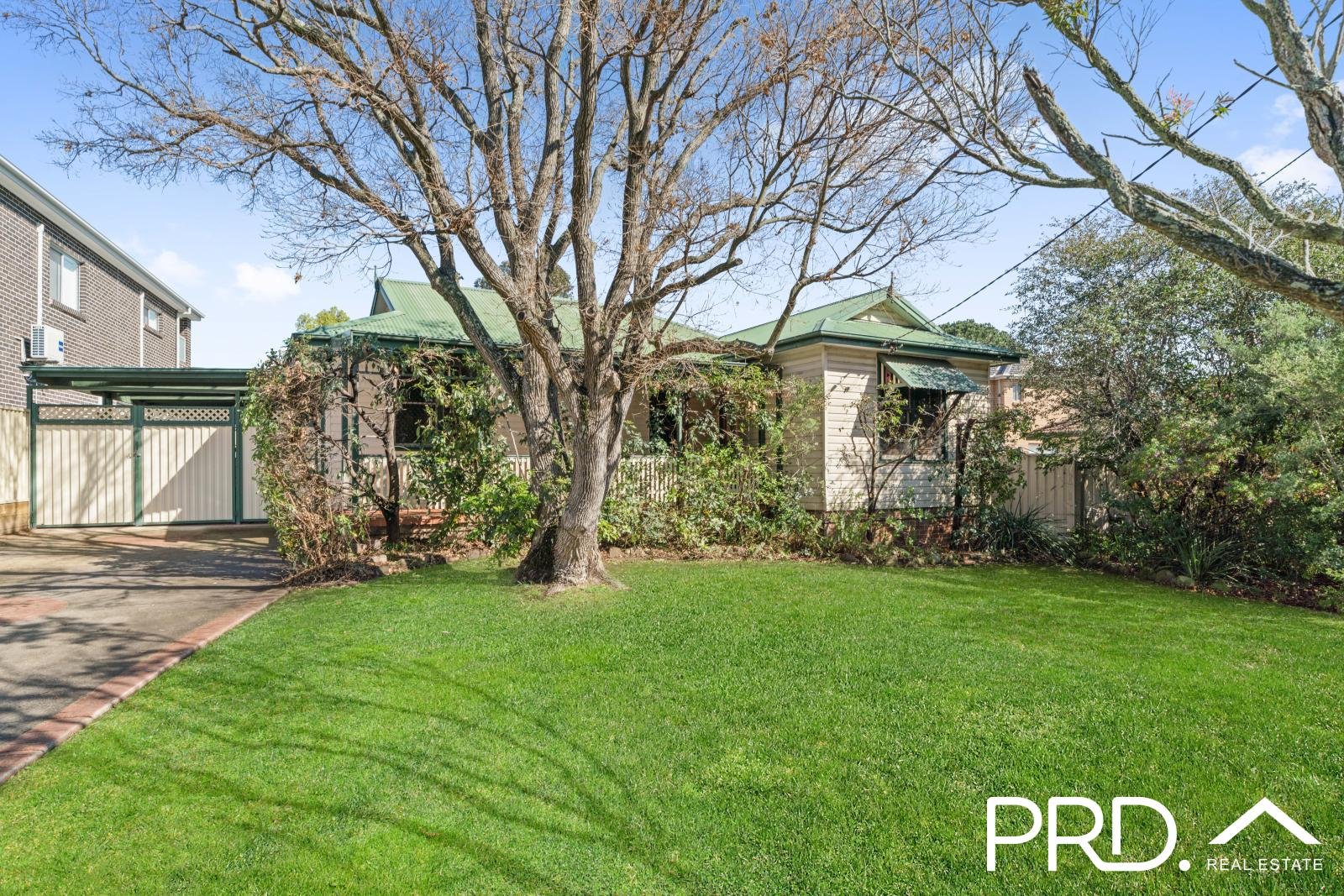 2 Hodgkinson Crescent PANANIA 2