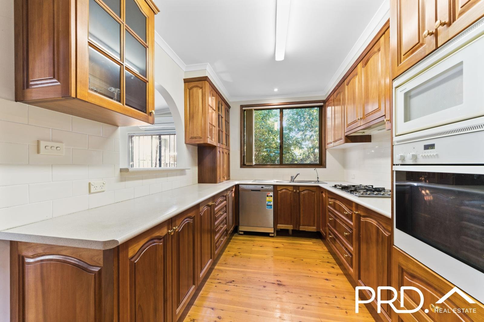 2 Hodgkinson Crescent PANANIA 4