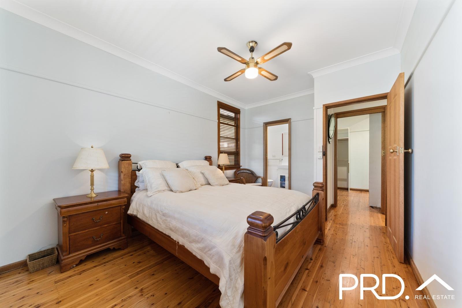 2 Hodgkinson Crescent PANANIA 7