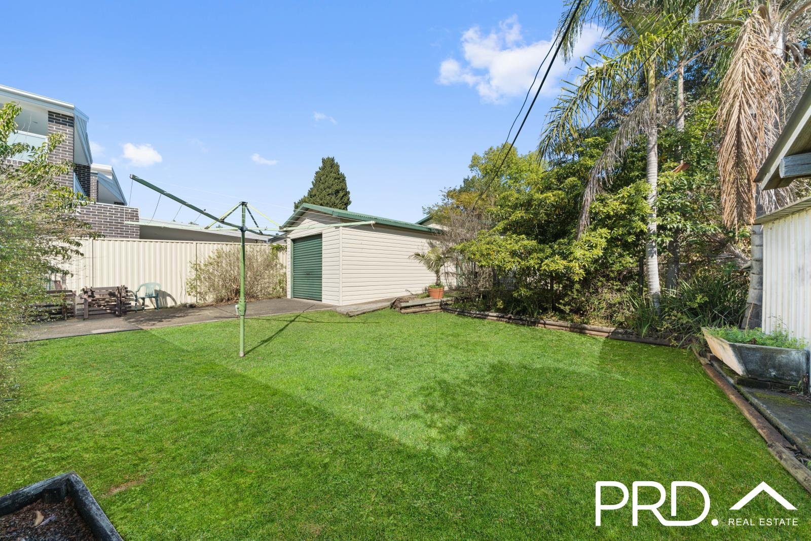 2 Hodgkinson Crescent PANANIA 9