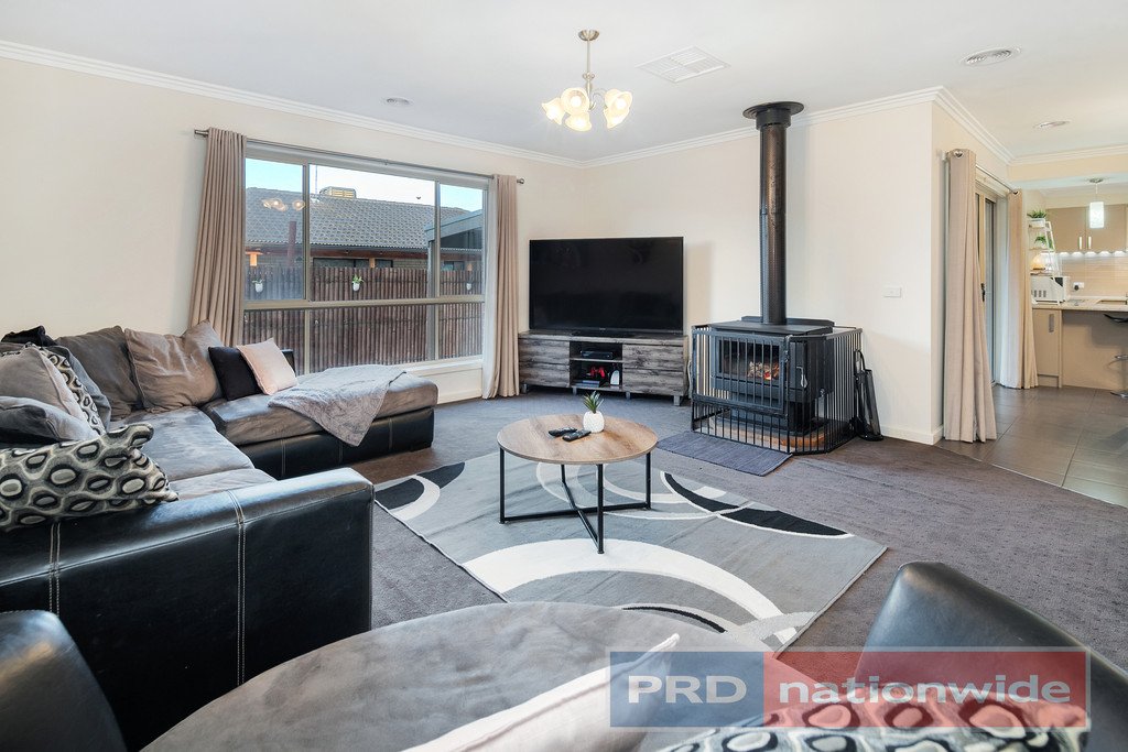 2 Holstein Close DELACOMBE 7