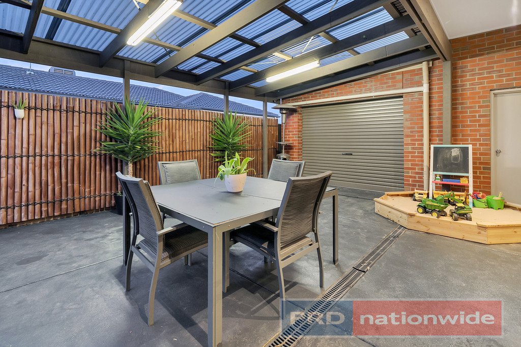 2 Holstein Close DELACOMBE 9