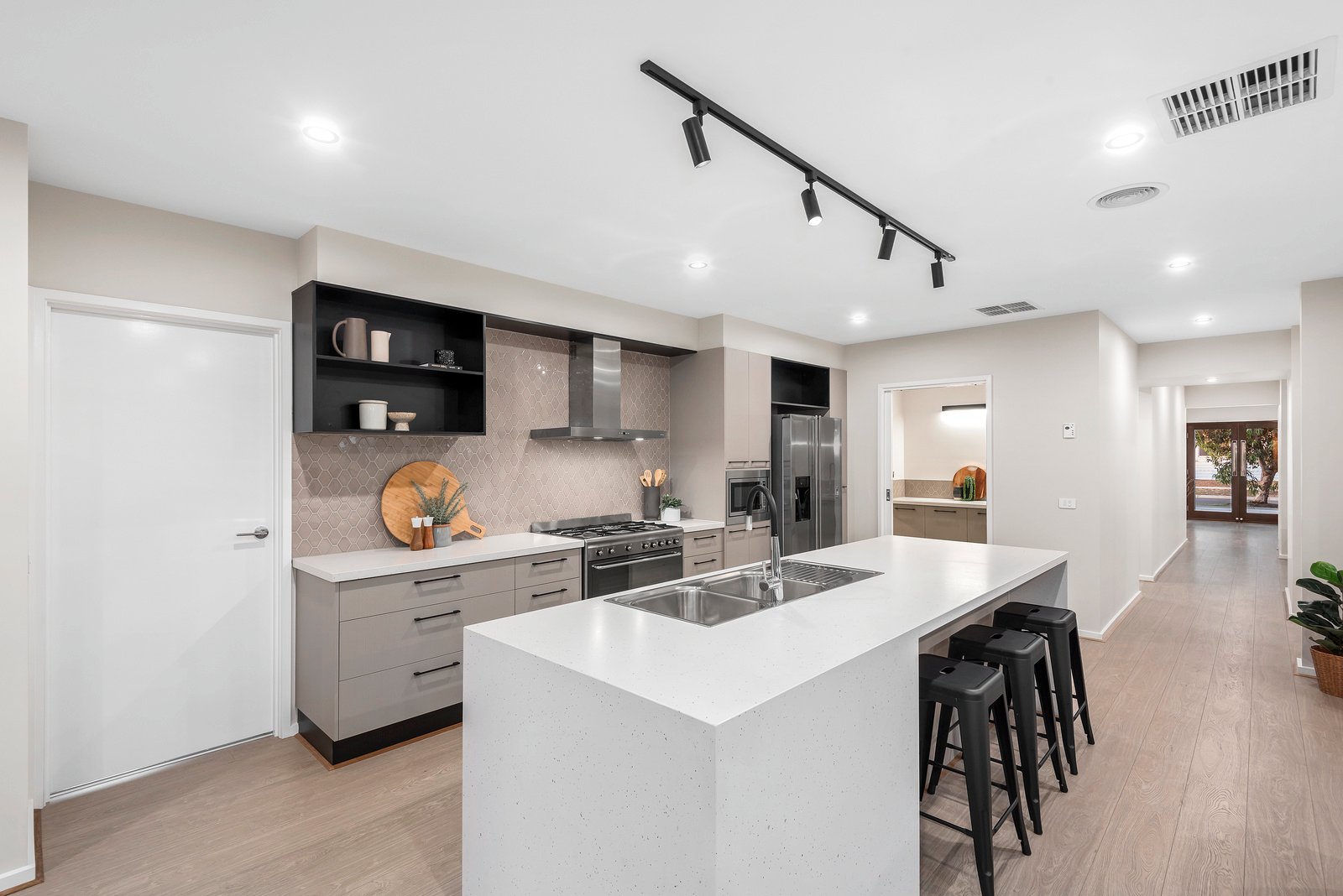 Real Estate and Property in 2 Holyhead Street, Ocean Grove, VIC