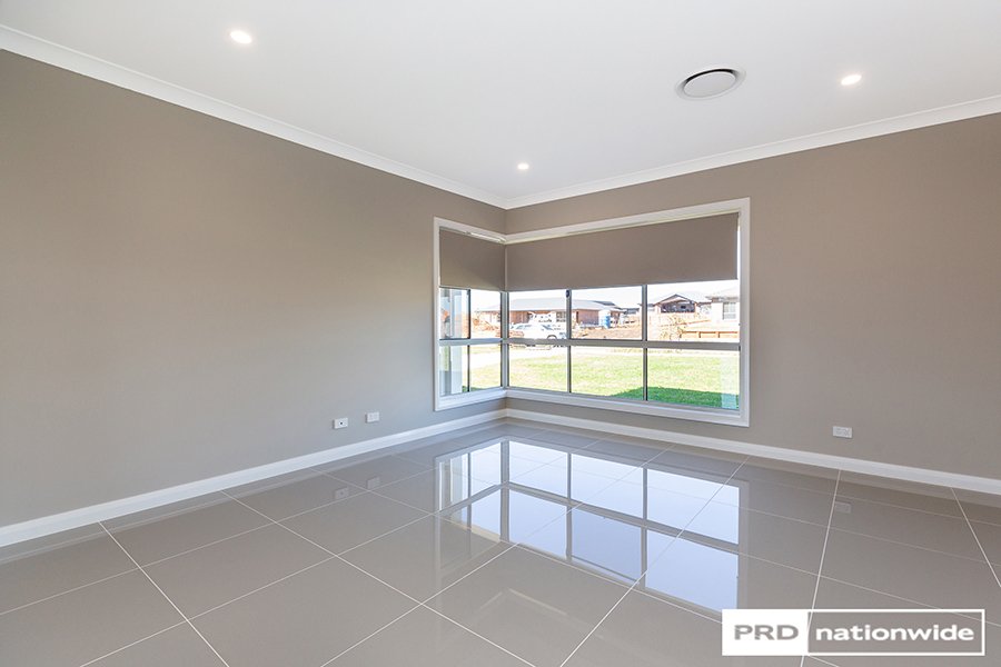 2 Hotson Drive TAMWORTH 6