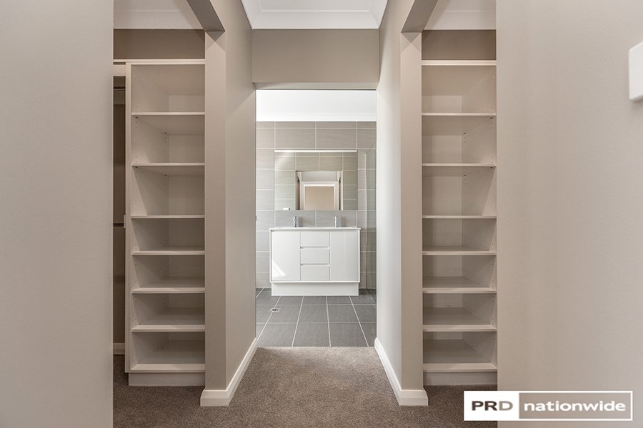 2 Hotson Drive TAMWORTH 11