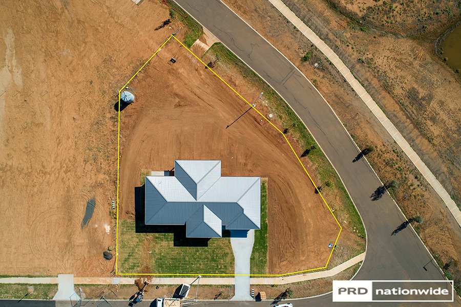 2 Hotson Drive TAMWORTH 22