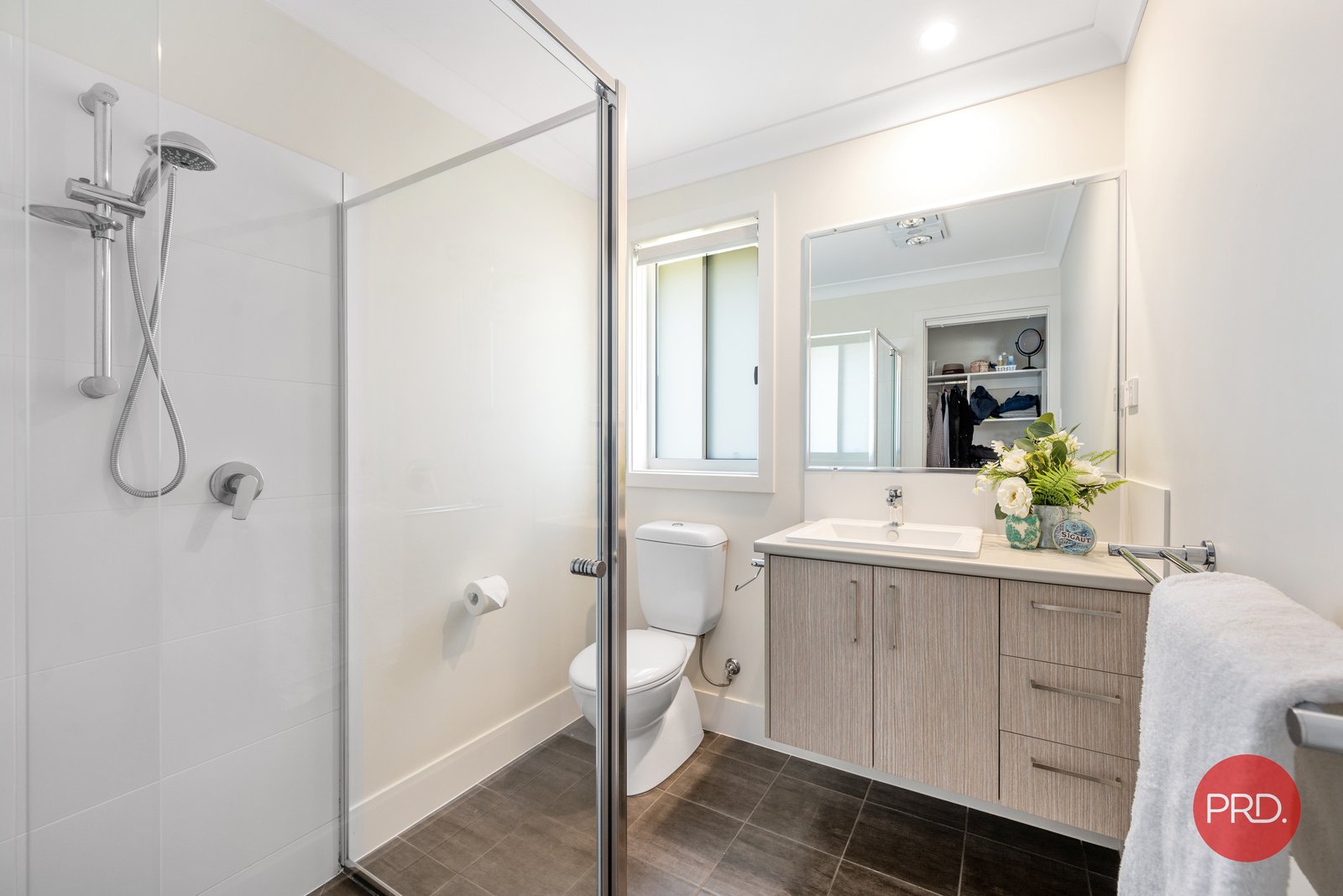 2 Humpback Crescent SAFETY BEACH 10
