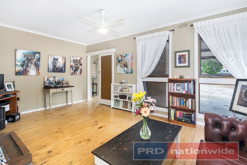 2 Hyde Park Road CRESWICK 3