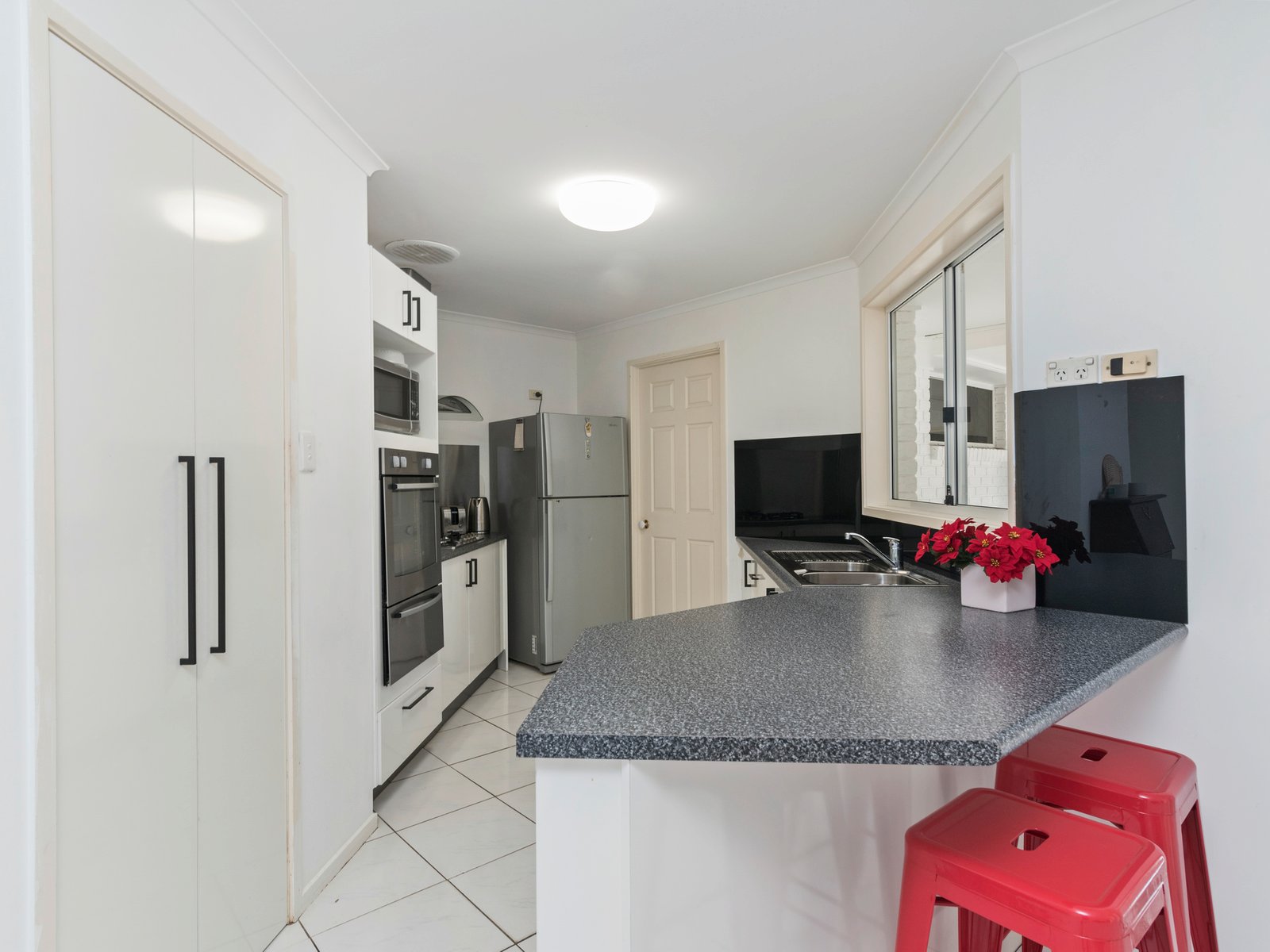 2 Hydrilla Court ELANORA 5