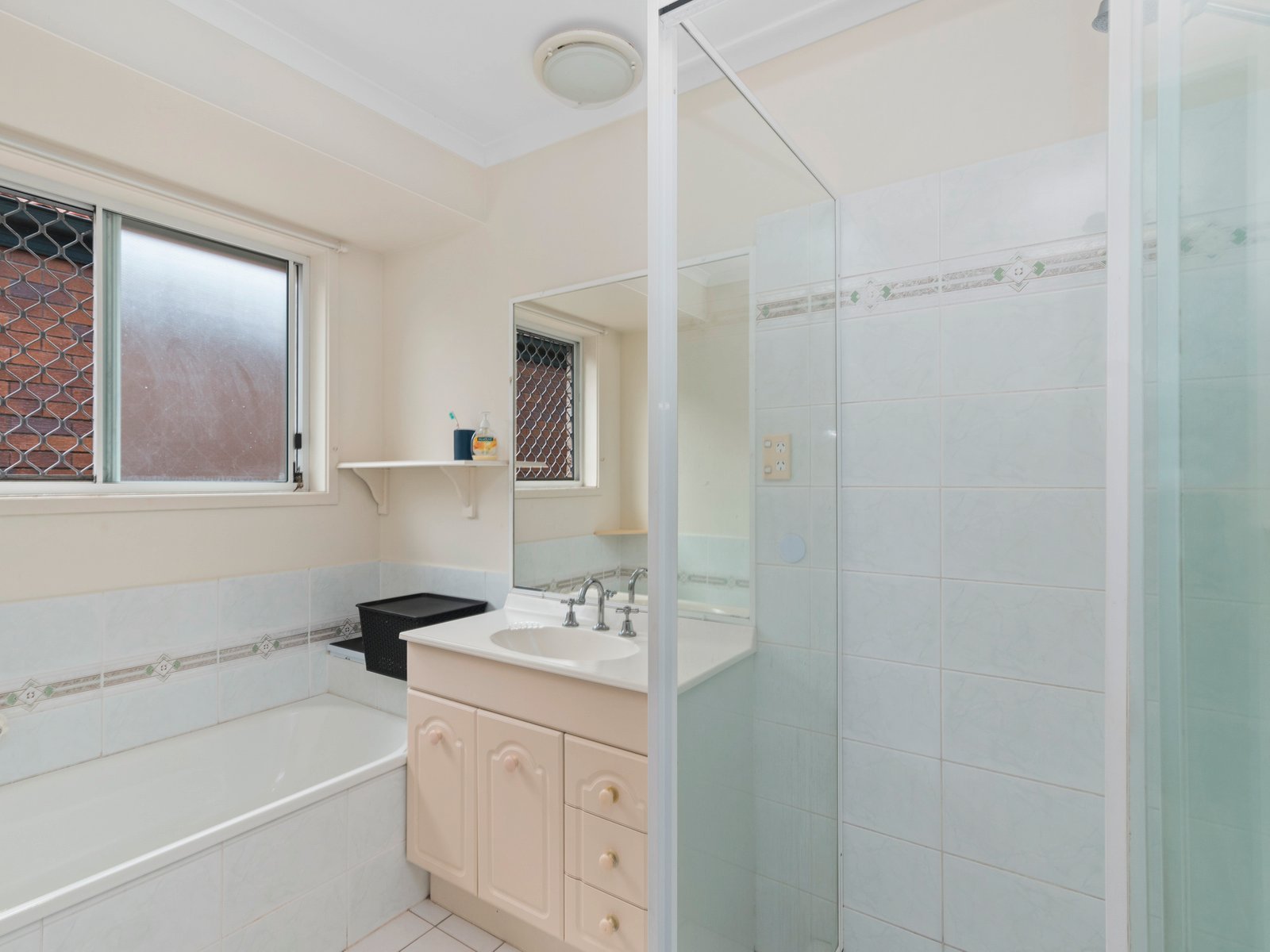 2 Hydrilla Court ELANORA 15
