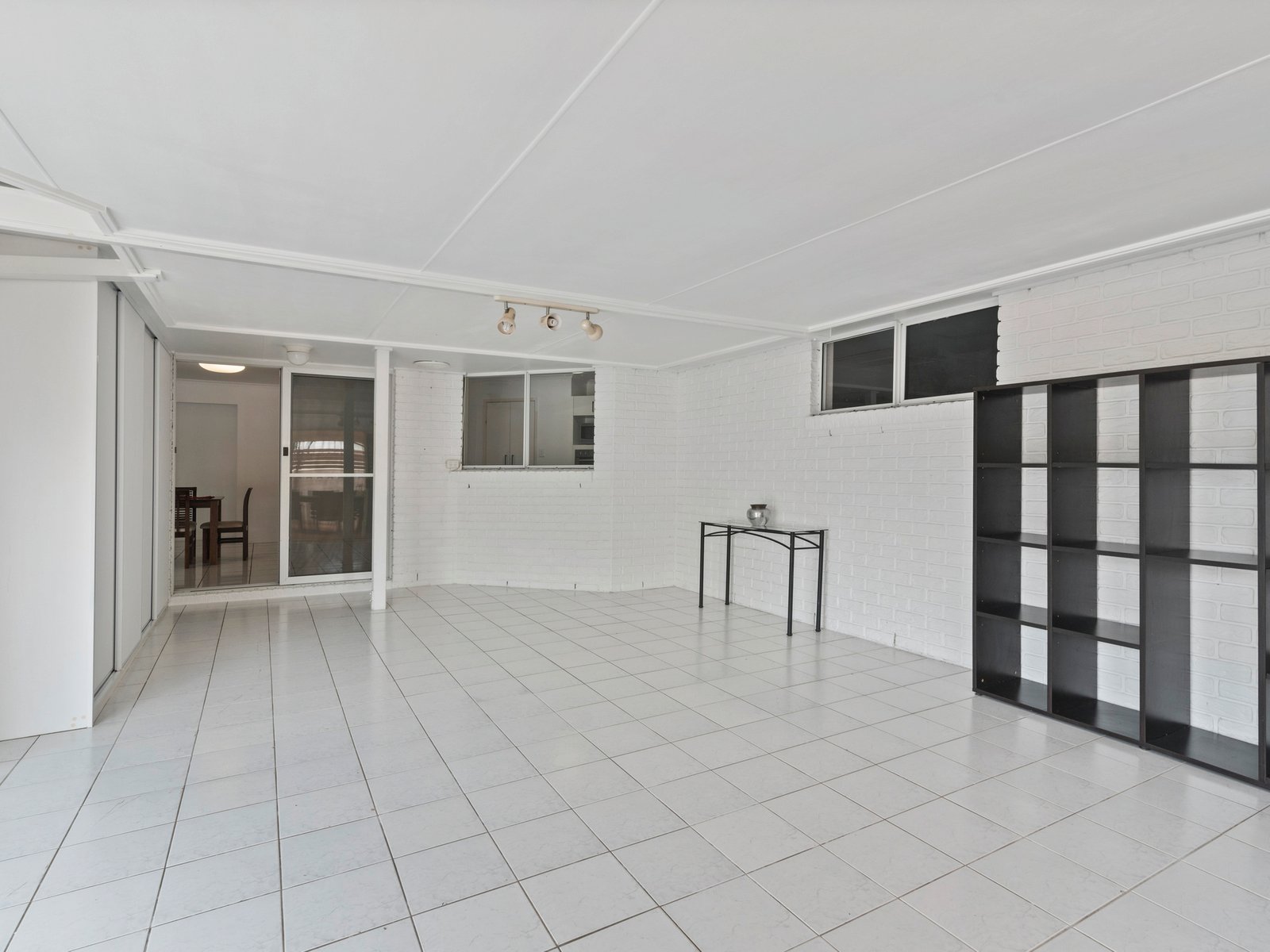2 Hydrilla Court ELANORA 16