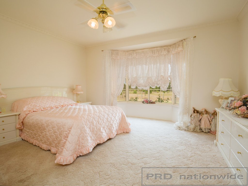 2 Iona Lane WOODVILLE 10