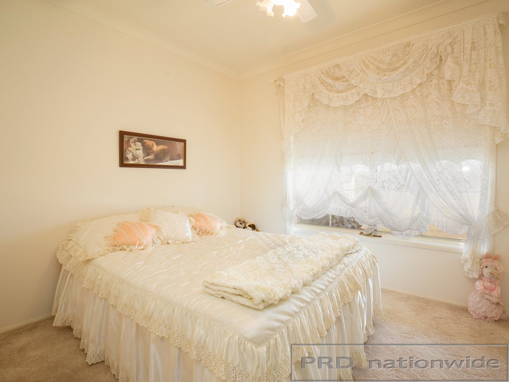 2 Iona Lane WOODVILLE 13