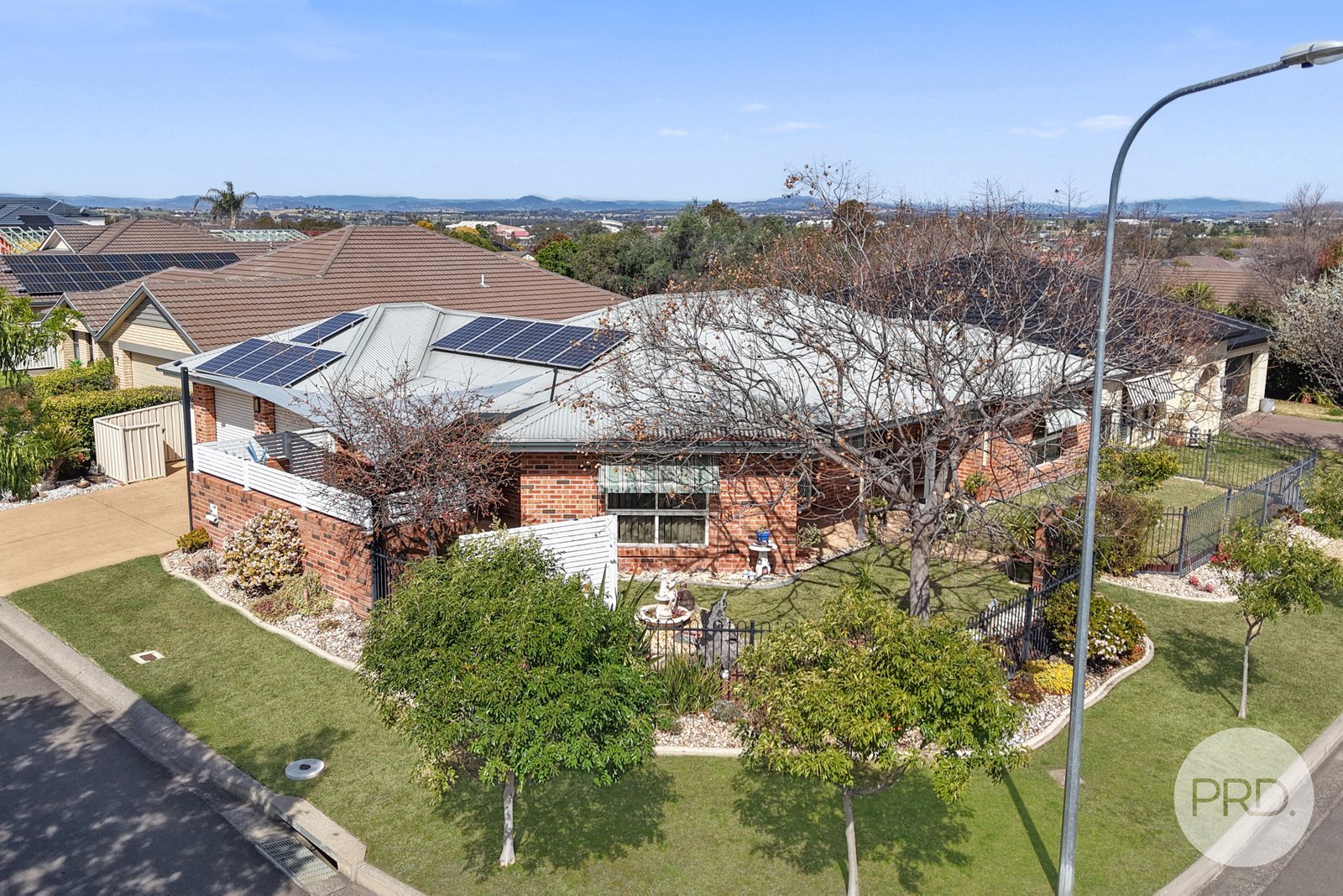 2 Ivory Place TAMWORTH 3