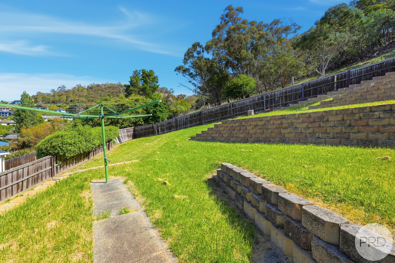 2 Jabez Crescent LENAH VALLEY 23