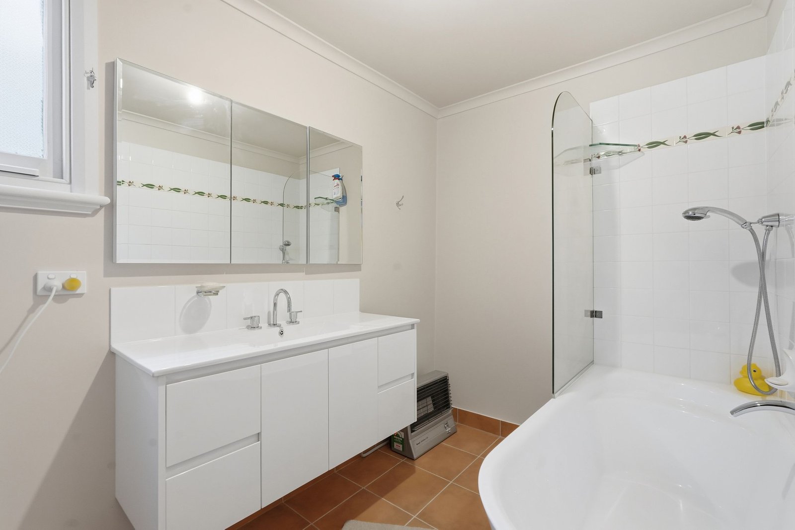 2 Jabez Crescent LENAH VALLEY 13