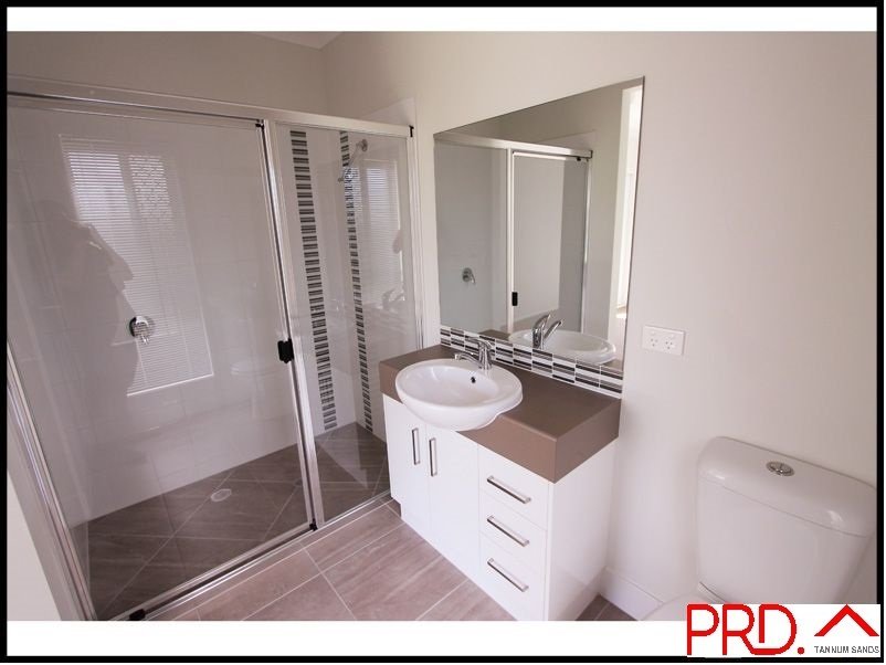 2 Jardine Crescent BOYNE ISLAND 8