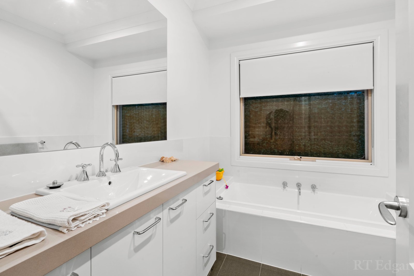 Real Estate and Property in 2 Jennifer Crescent, Point Lonsdale, VIC