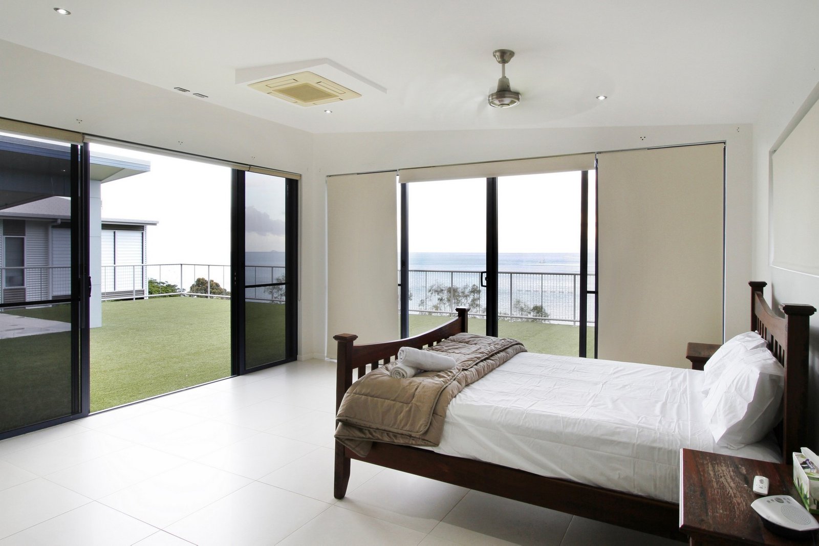 2 Jessies Way CANNONVALE 17