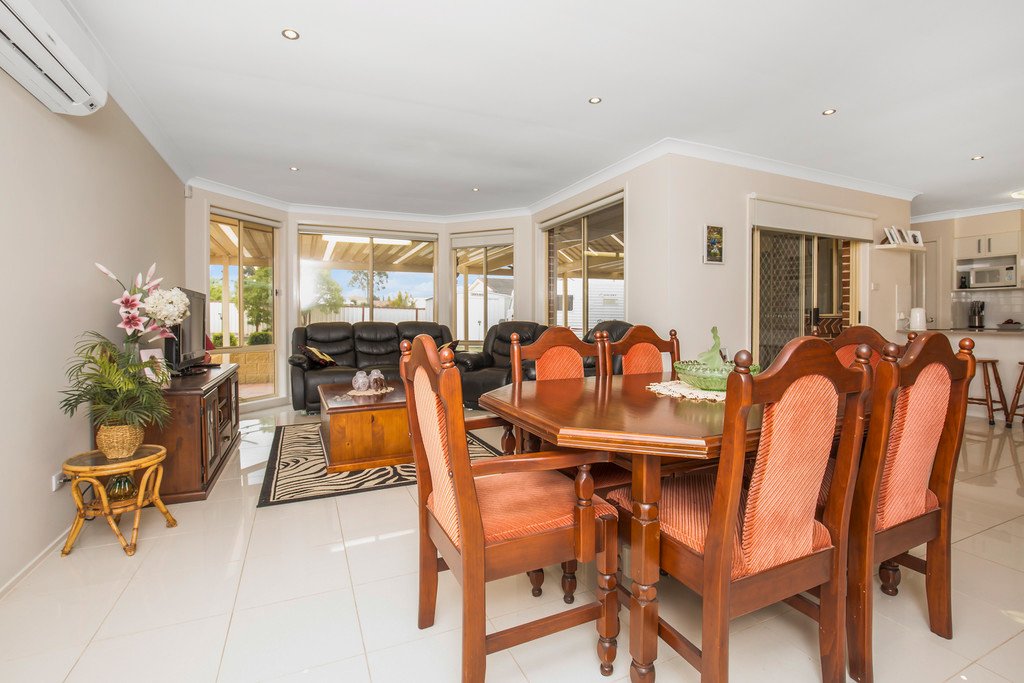 2 Joliffe Close ABERGLASSLYN 4