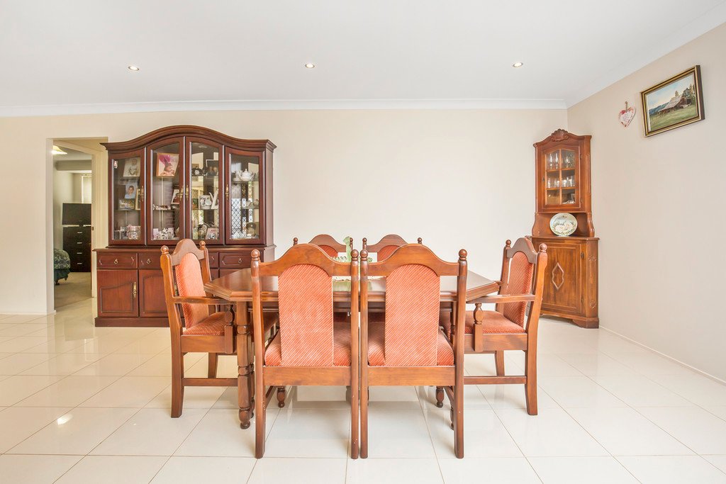 2 Joliffe Close ABERGLASSLYN 6