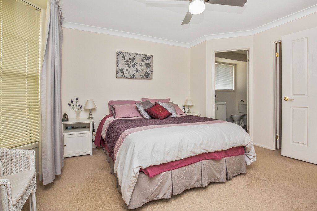 2 Joliffe Close ABERGLASSLYN 12