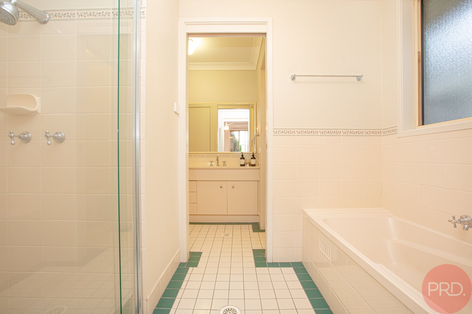 2 Joshua Close RUTHERFORD 13