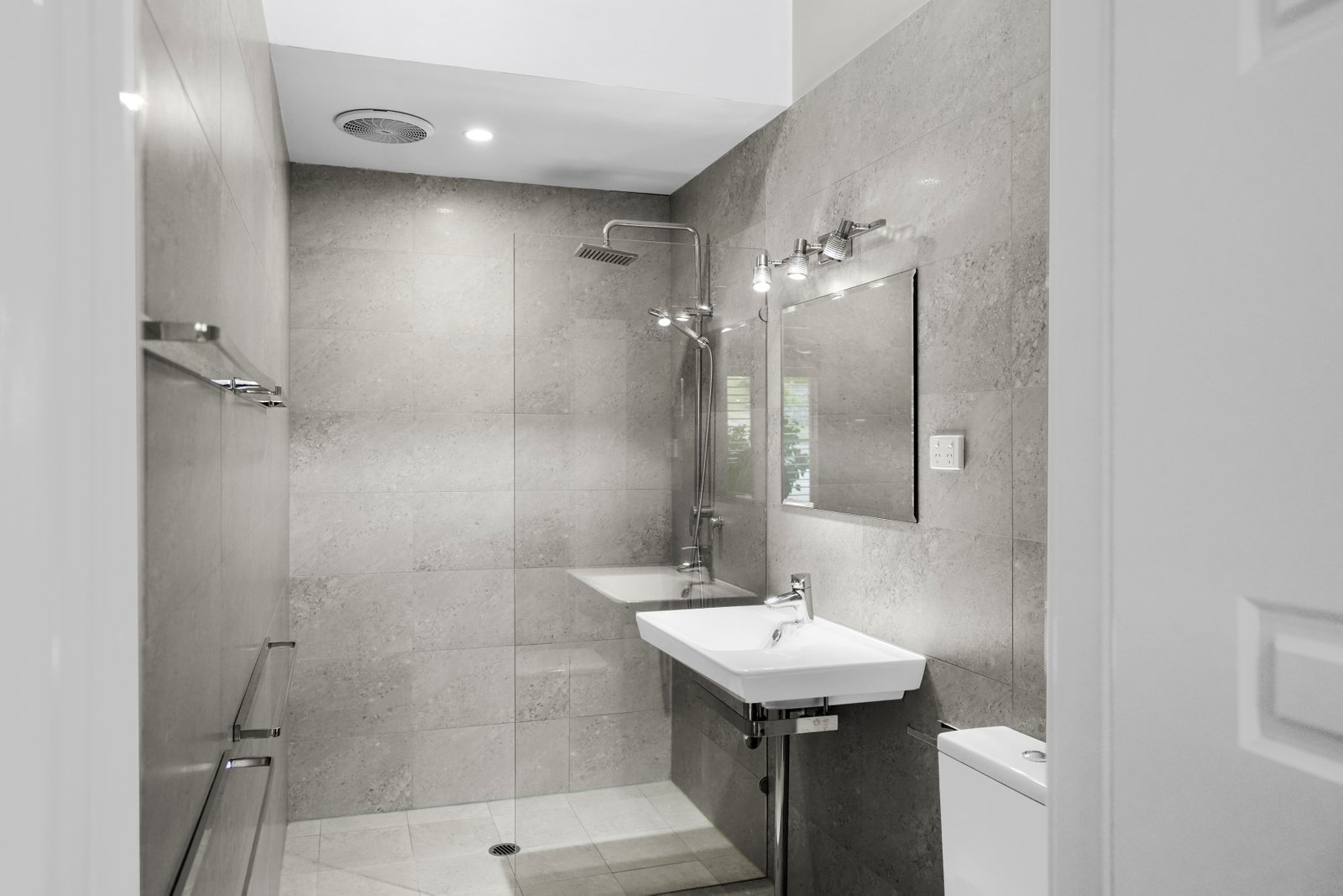 2 Kanangra Avenue CORLETTE 15