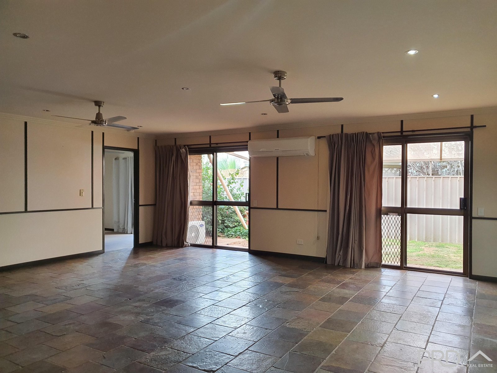 2 Karingal Court IRYMPLE 3