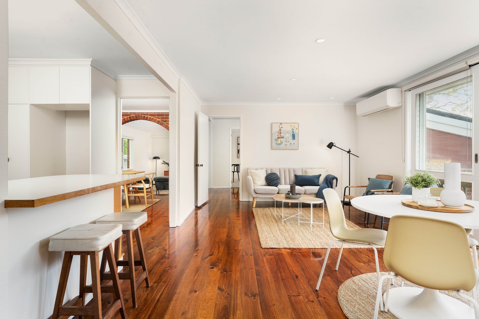 Real Estate and Property in 2 Kathryn Crescent, Woodend, VIC