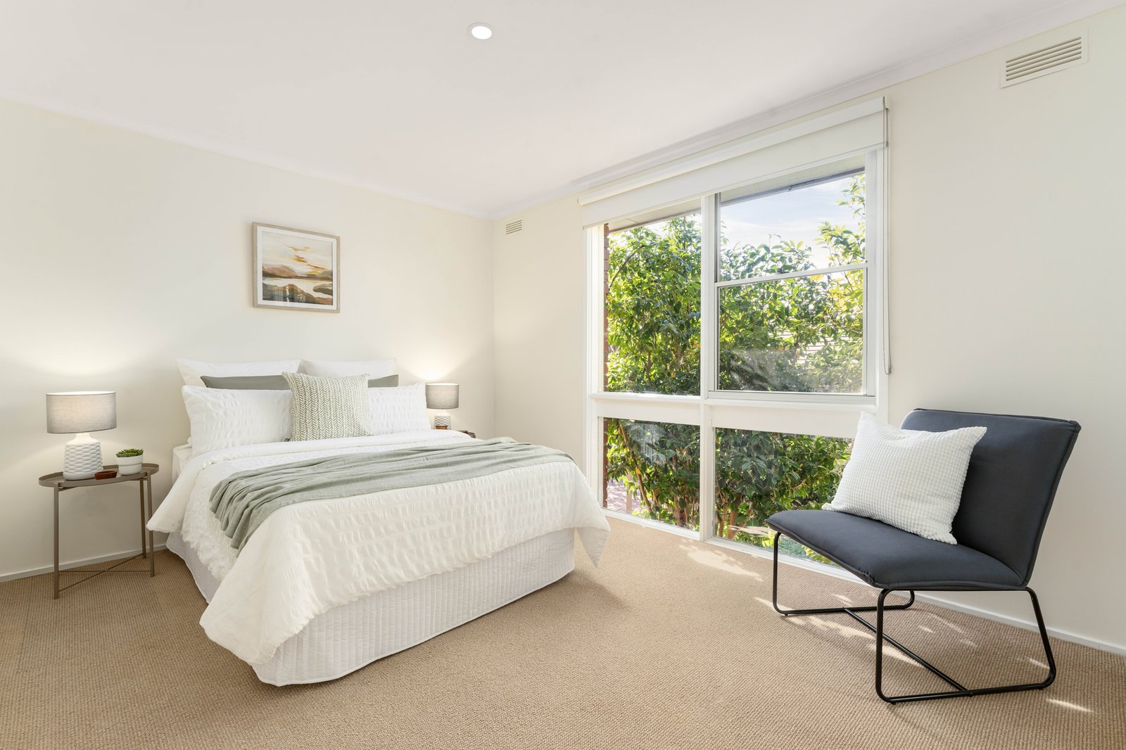 Real Estate and Property in 2 Kathryn Crescent, Woodend, VIC