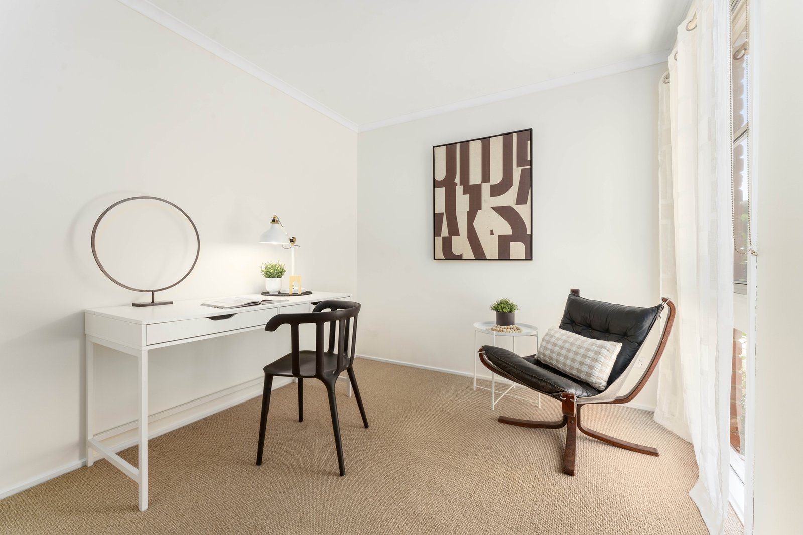 Real Estate and Property in 2 Kathryn Crescent, Woodend, VIC