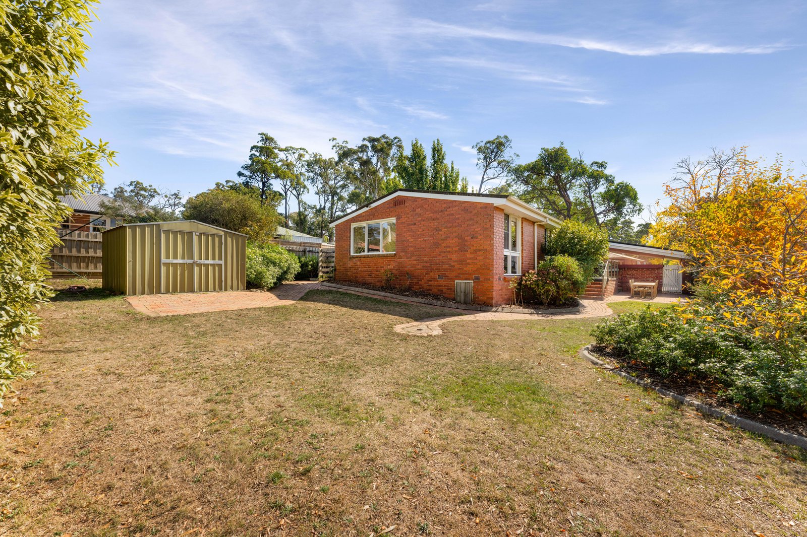 Real Estate and Property in 2 Kathryn Crescent, Woodend, VIC