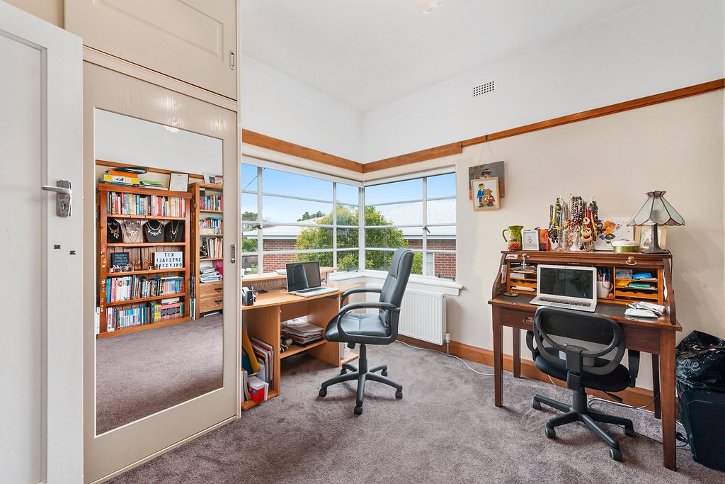2 Kelvin Avenue MOONAH 7