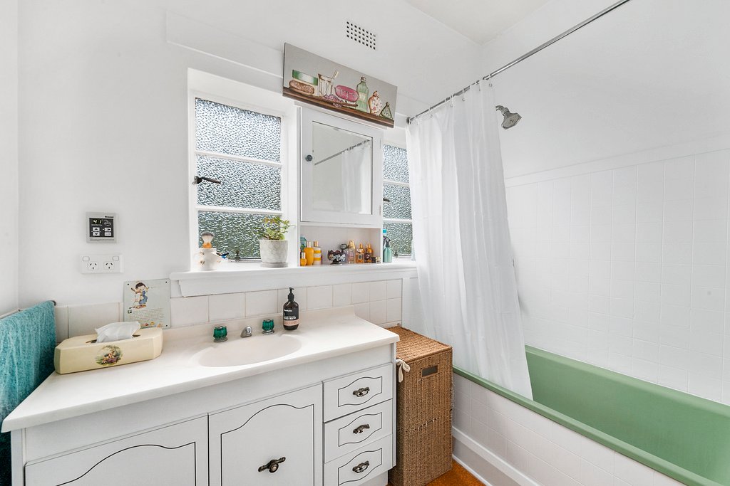 2 Kelvin Avenue MOONAH 10