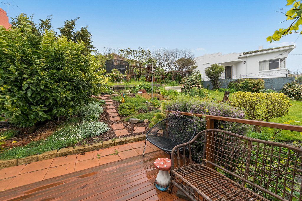 2 Kelvin Avenue MOONAH 11