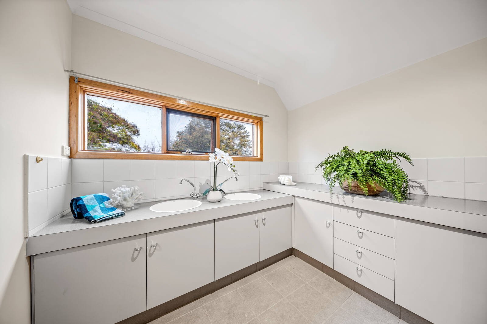 Real Estate and Property in 2 Kerr Crescent, Camberwell, VIC