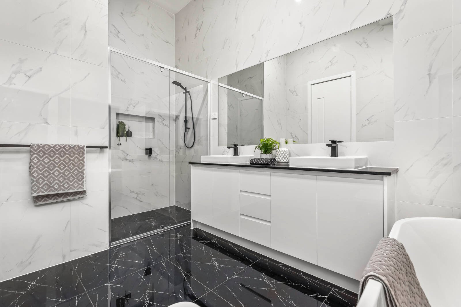 Real Estate and Property in 2 Kevin Court, Donvale, VIC