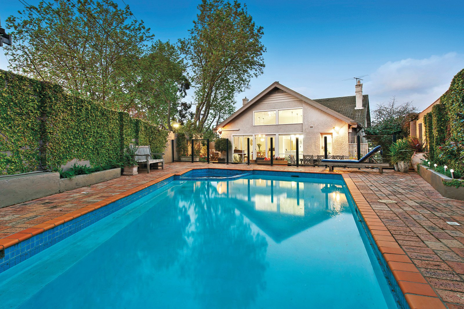 2 Kialla Avenue, Glen Iris, VIC