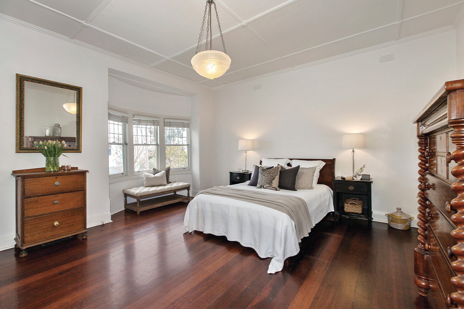 2 Kialla Avenue, Glen Iris, VIC