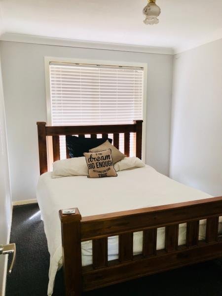 2 Kimba Drive GLENFIELD PARK 8