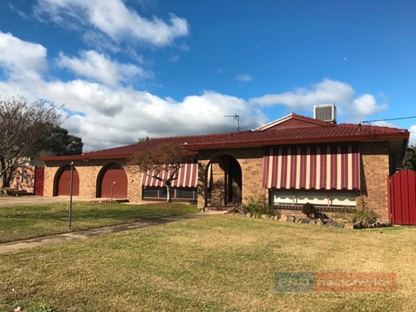 2 Kirra Street TUMUT 1