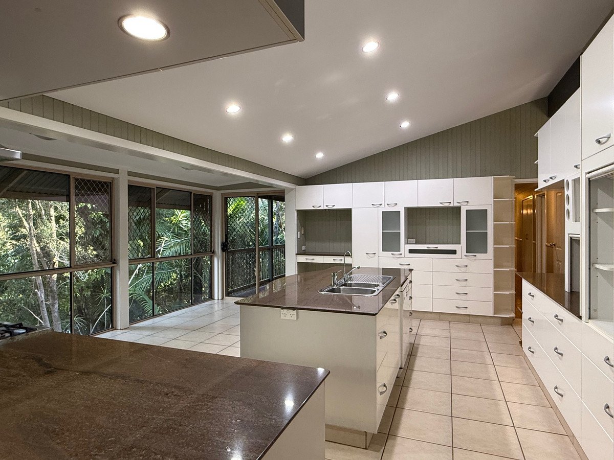 2 Koombahla Drive Tallebudgera 8
