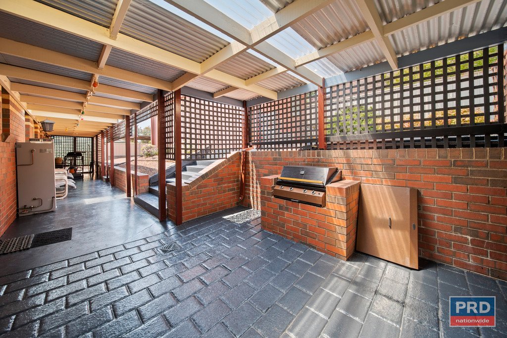 2 Kooyong Close KENNINGTON 9