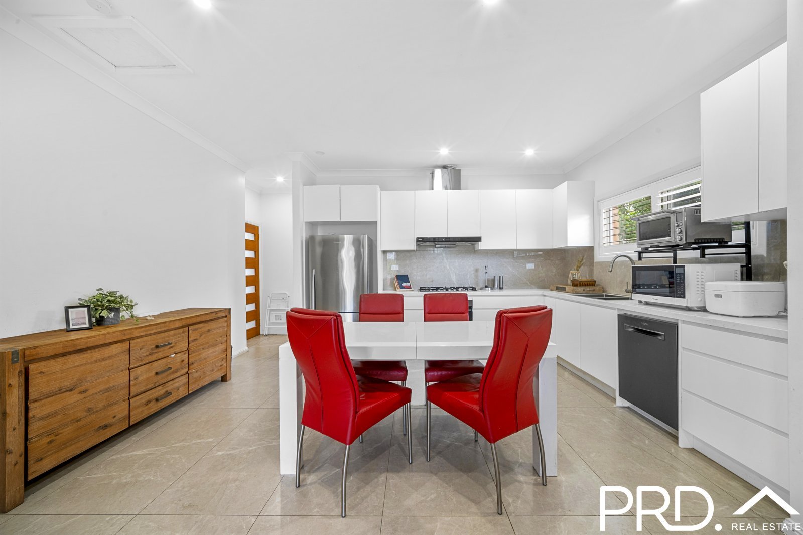 2 Kuranda Avenue PADSTOW 3