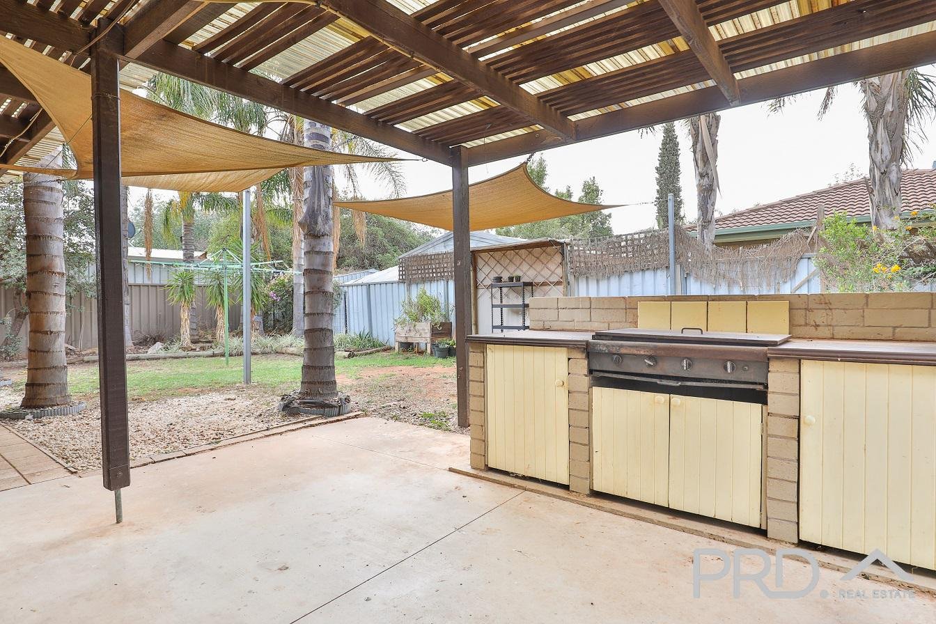 2 Kyte Close MILDURA 12