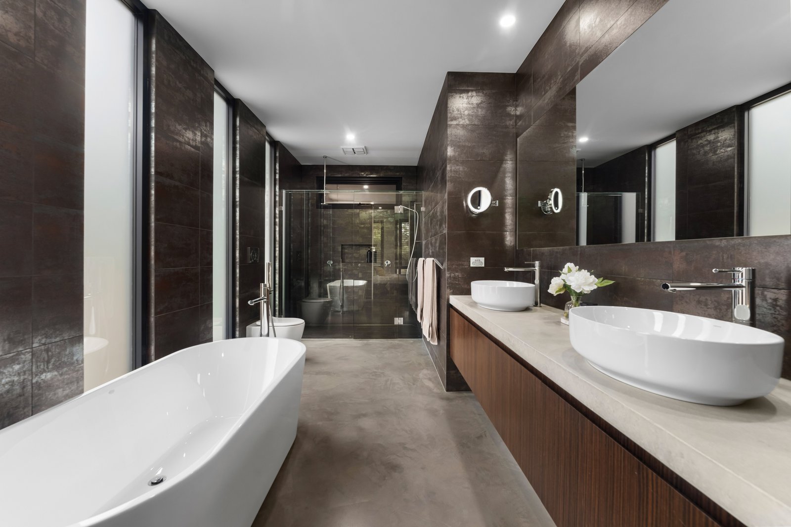 Real Estate and Property in 2 Ladye Place, Woodend, VIC