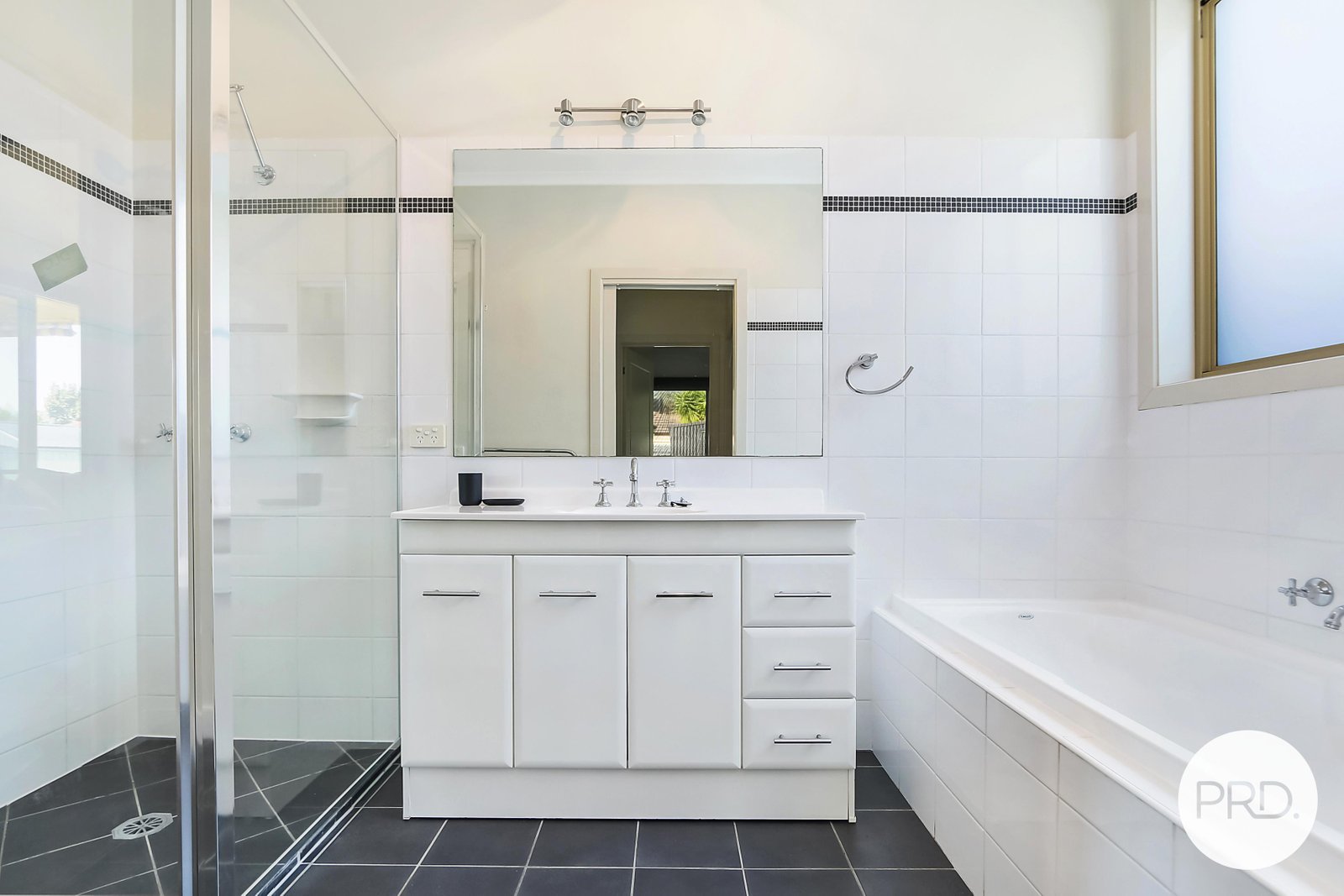 2 Laffertys Walk EAST ALBURY 6